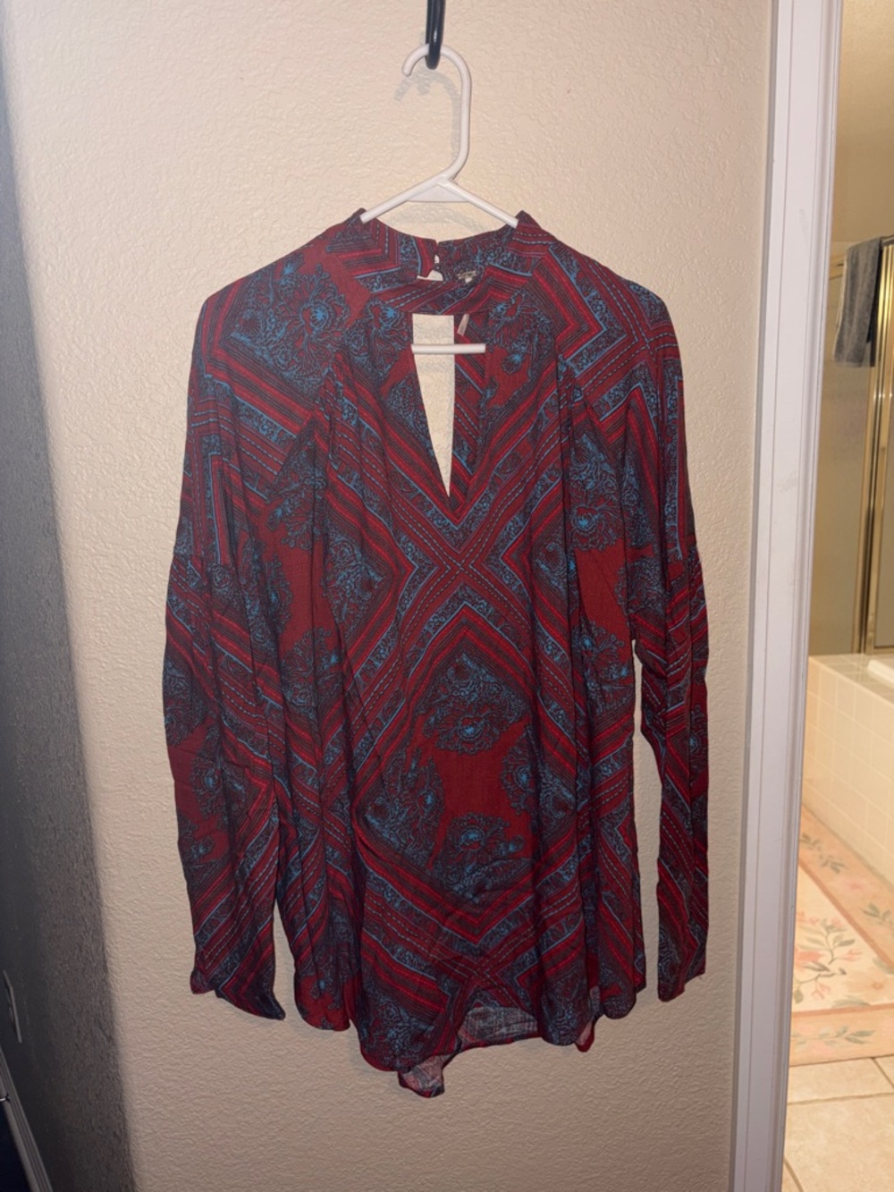 Women's Red Paisley  Long Sleeve Top